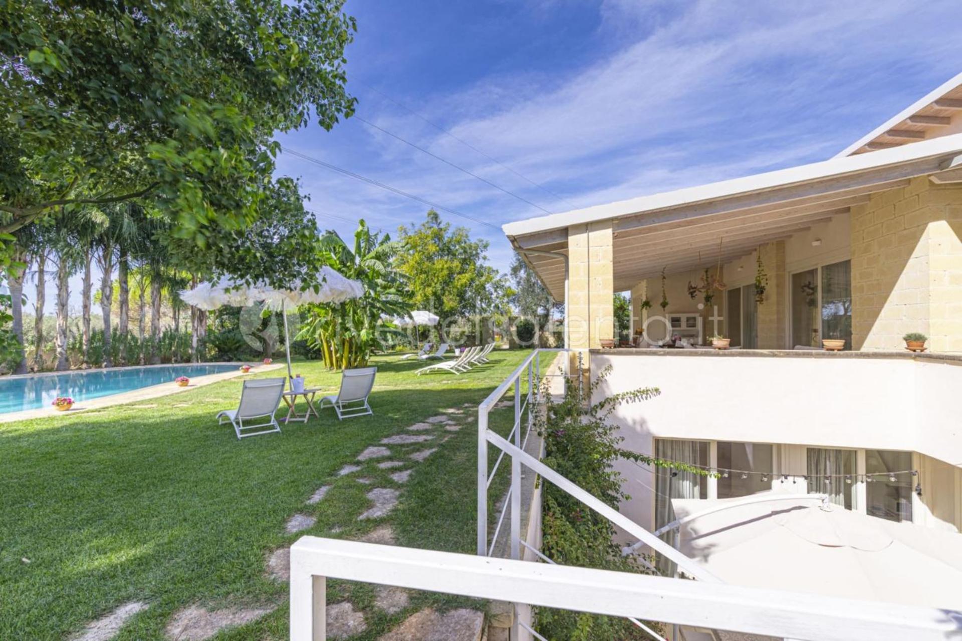 Villa Reginella Лече Екстериор снимка