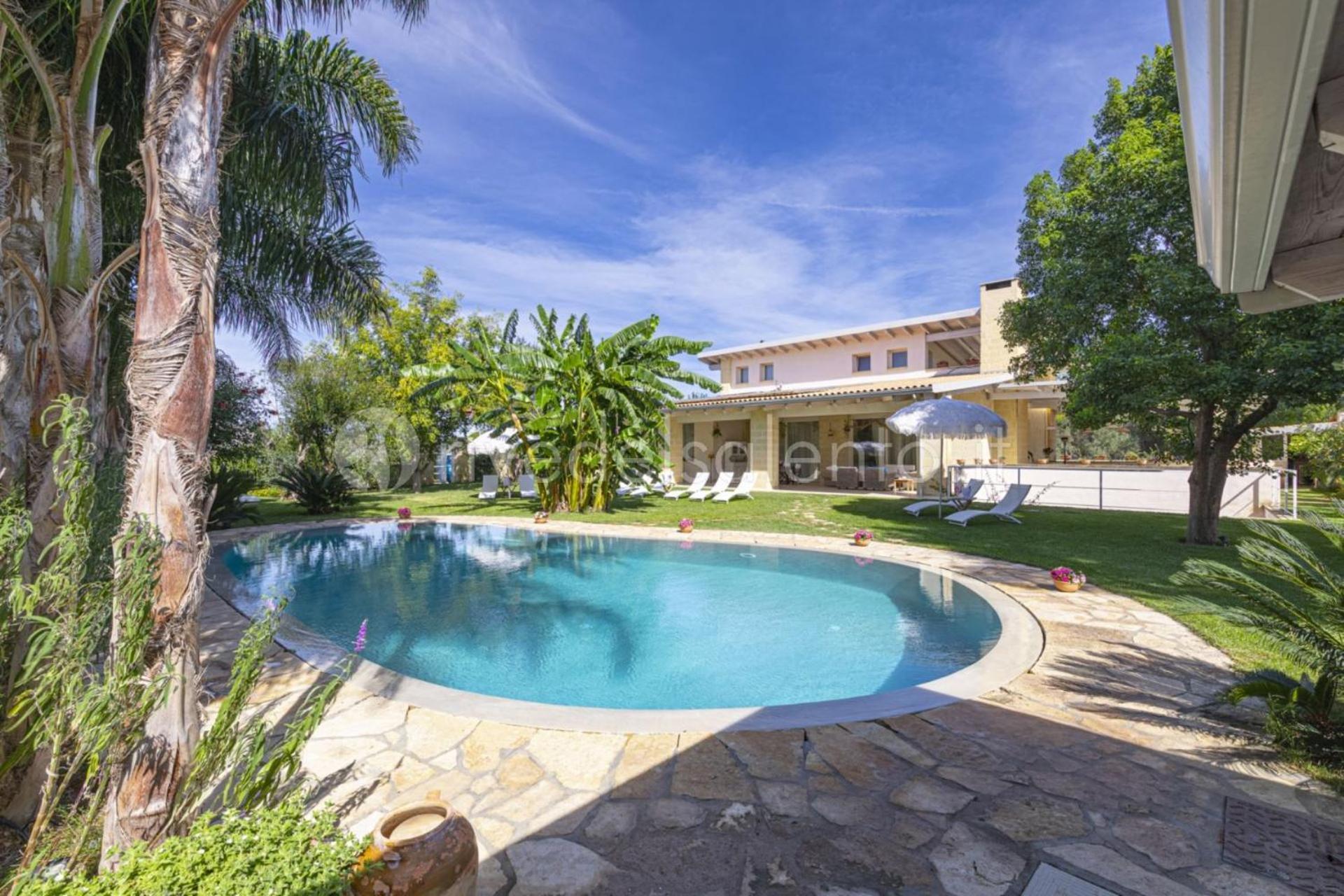 Villa Reginella Лече Екстериор снимка